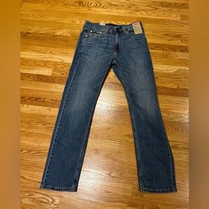 Levi's Women's Dark Blue Low Rise Slim Straight Jeans